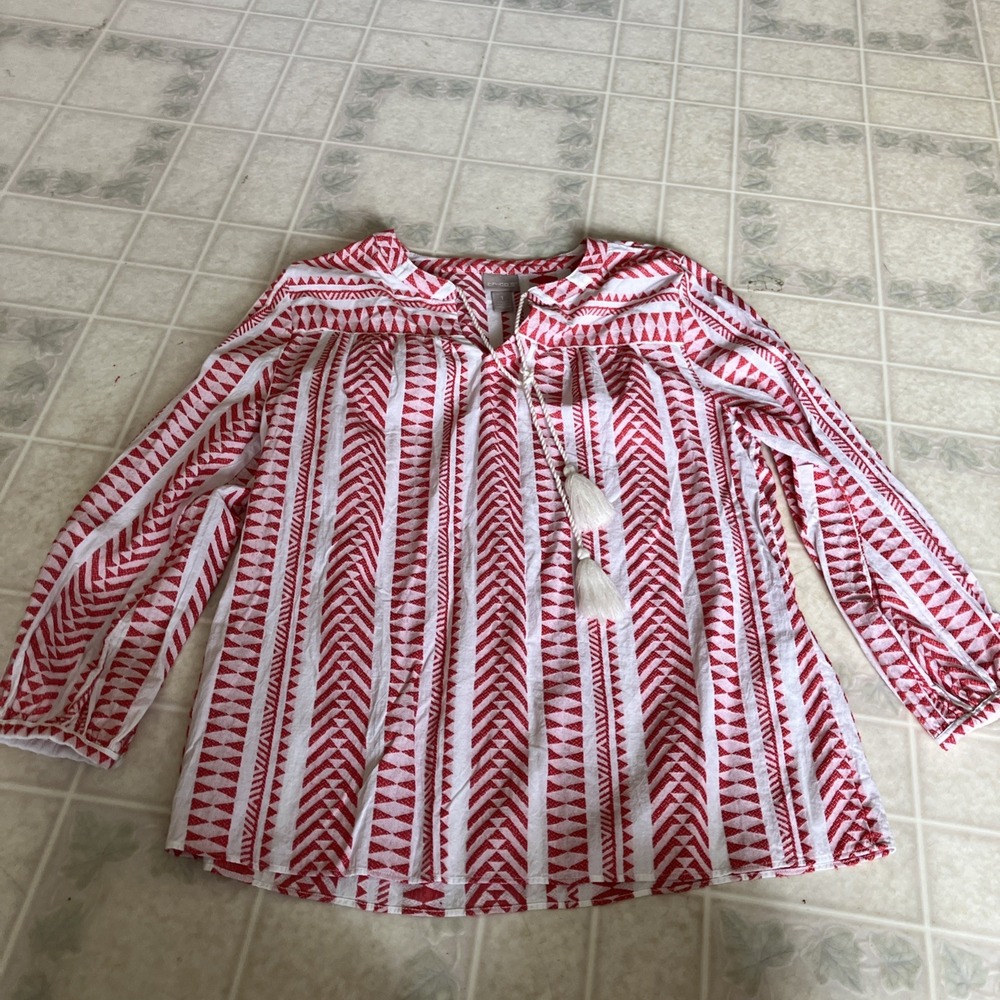 Chico's Red White Aztec Split Tie Neck Loose Casual Euro Summer medium puff slv